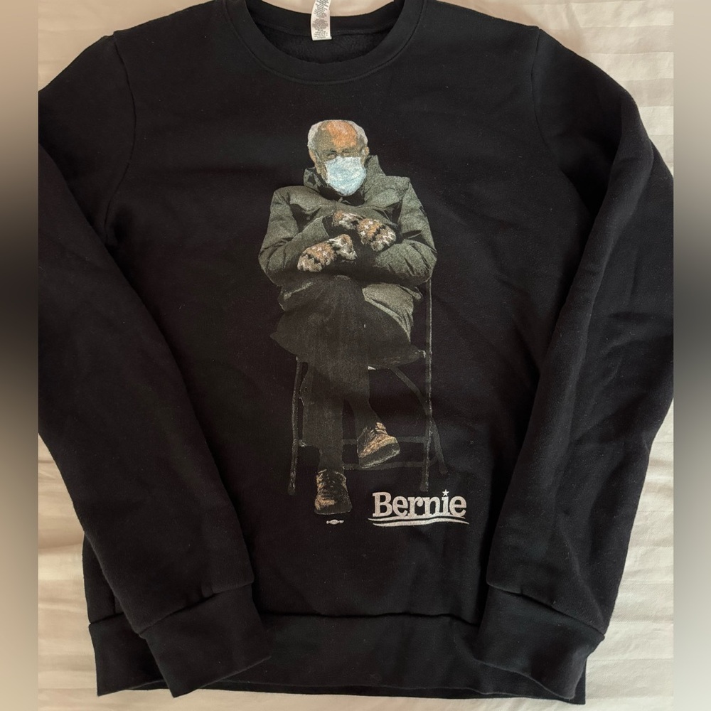 Bernie Sanders Inauguration Mask and Mittens Meme Crewneck Sweater Size Small